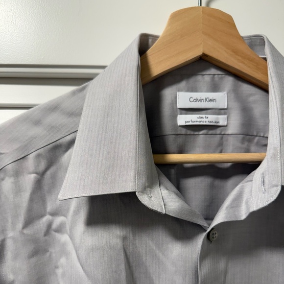 Calvin Klein Performance Men's Silver Dress Shirt - Picture 2 of 3